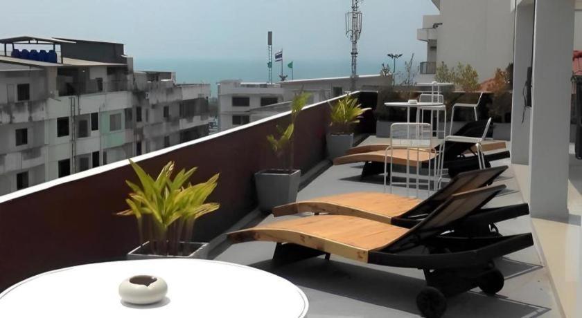 فندق By Dee @Jomtien باتايا المظهر الخارجي الصورة